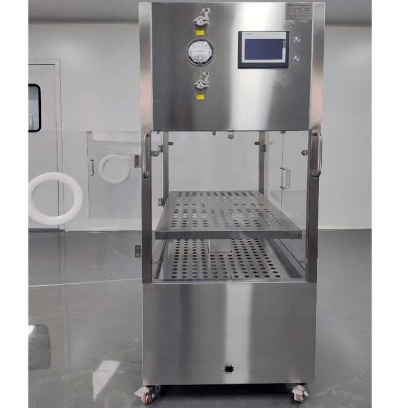 이동하는 라미너 후드 차량